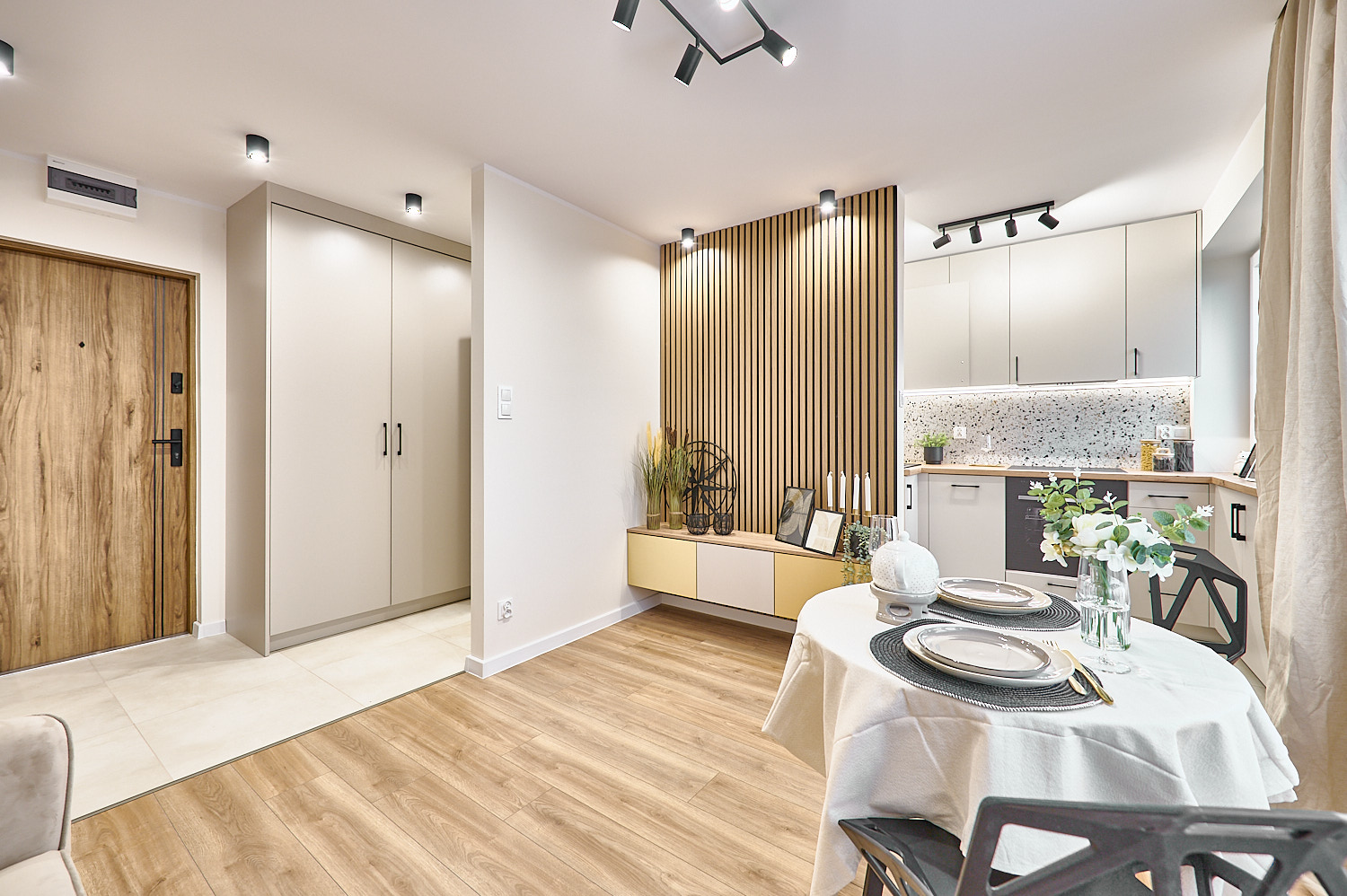 Zgliczyńskiego 10 - rezerwacja